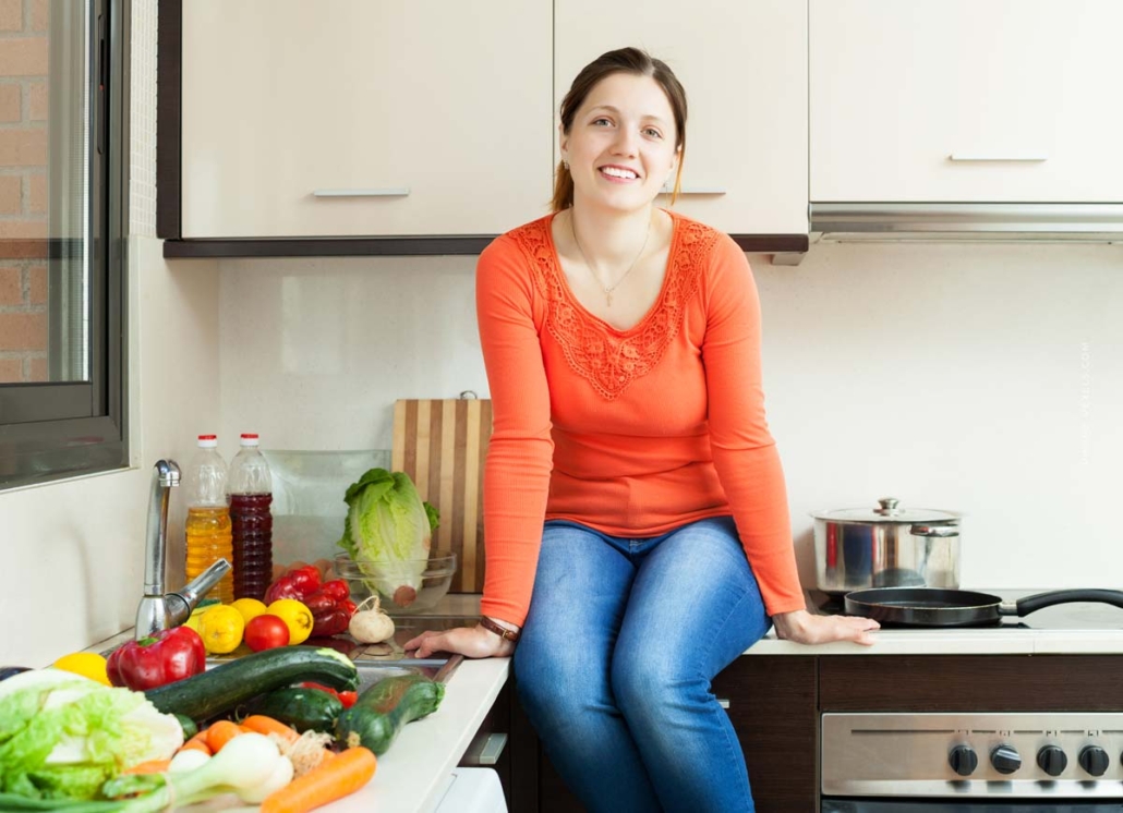 gesund-abnehmen-koch-rezept-kueche-erfahrungsbericht-video-foto-zuhause-sitzt-auf-herd-einkauf-check